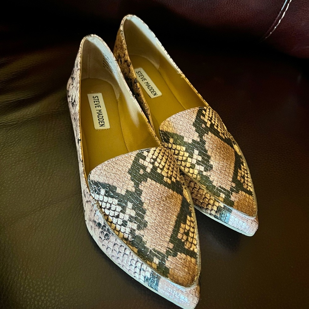 Steve Madden flats
